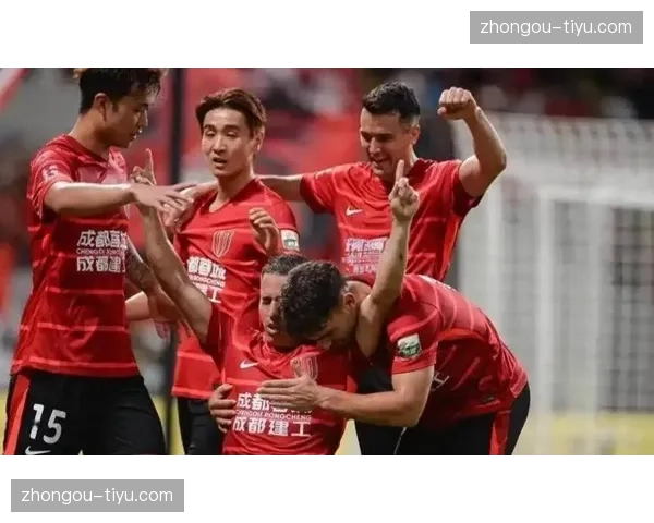 成都蓉城四轮失五球领跑积分榜 攻守平衡成就七胜一平